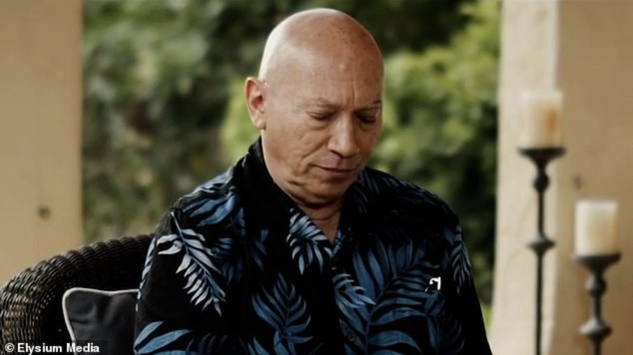 Learn how Darryl Anka describes Bashar’s method for shifting timelines through vibration, beliefs, and emotional alignment to access parallel realities.