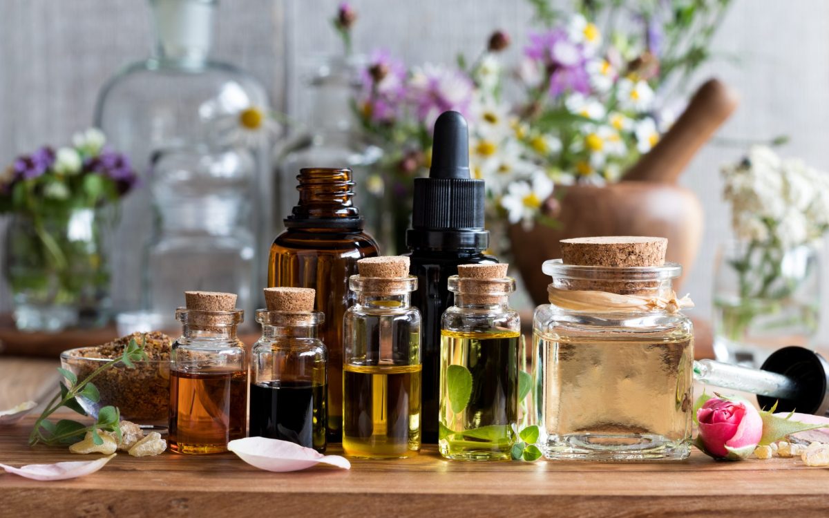 Aromatherapy: The Science, Benefits, and Healing Power of Essential Oils