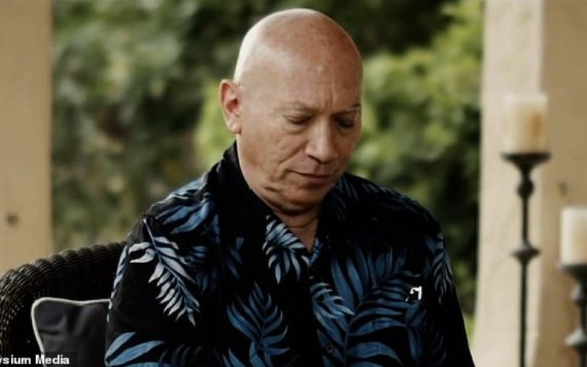 Learn how Darryl Anka describes Bashar’s method for shifting timelines through vibration, beliefs, and emotional alignment to access parallel realities.